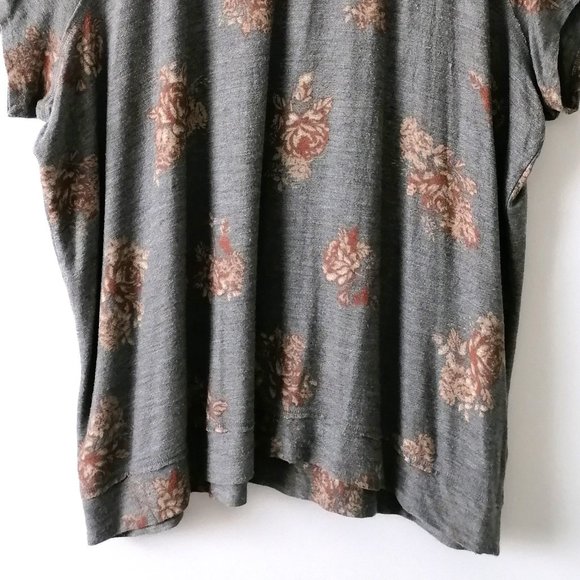 Maurices Womens Gray Cold Shoulder Round Neck Floral Blouse Top Size 3X - Picture 3 of 7